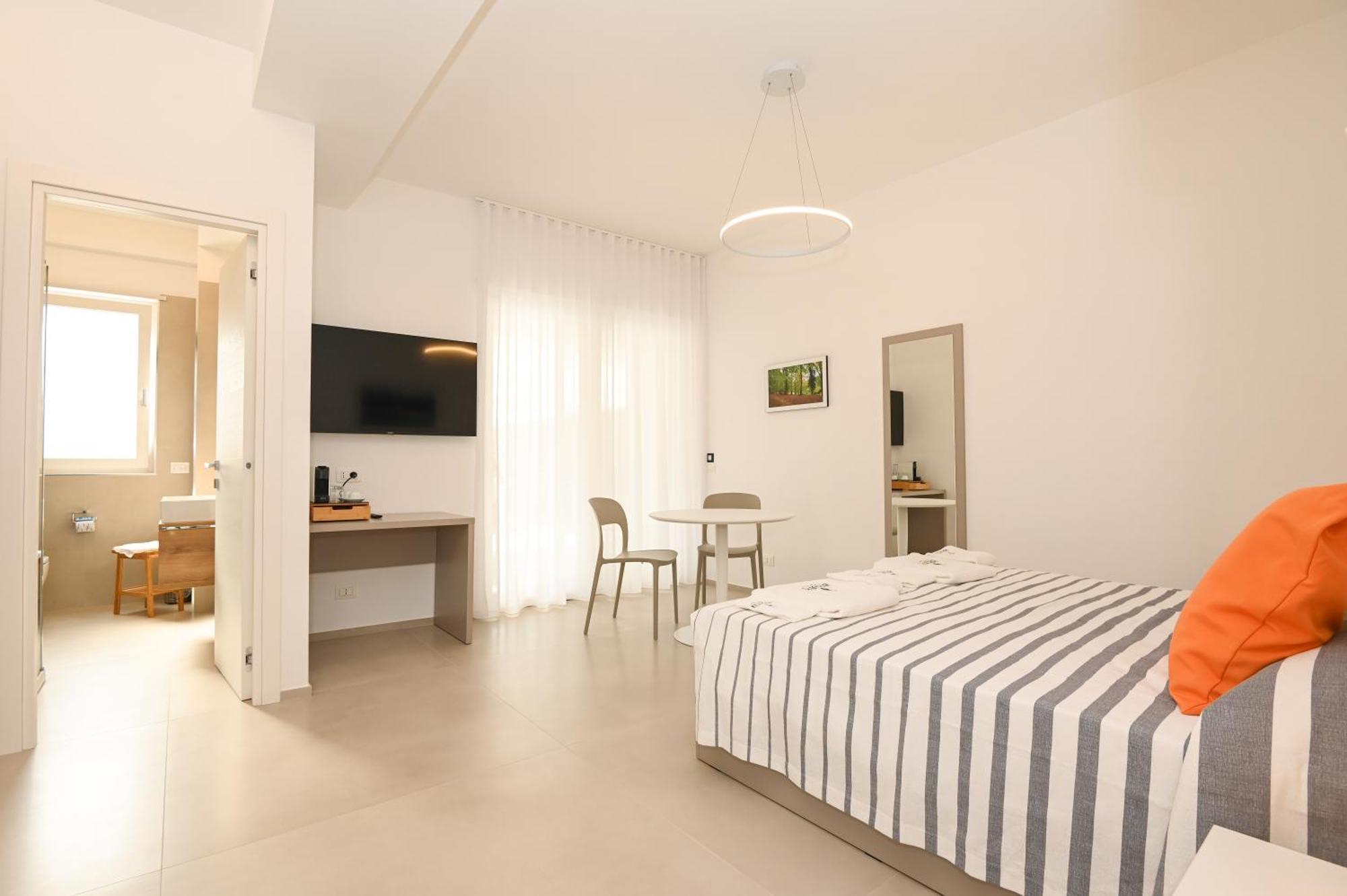 Agora Vieste Rooms & Apartments Exterior photo